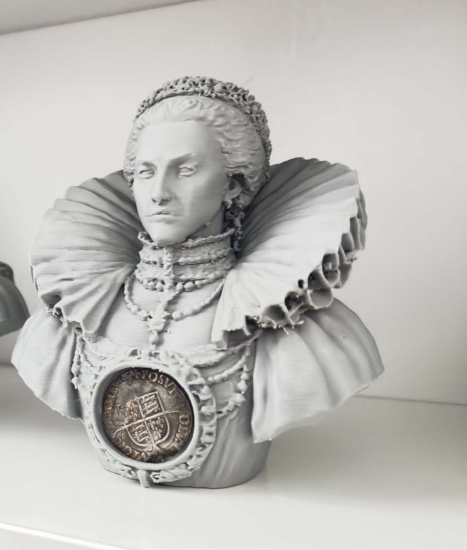 Elizabeth 1st Bust 10-15cm